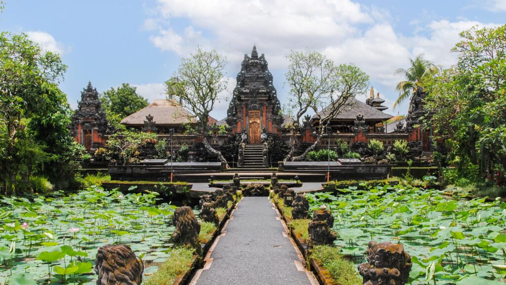 Travel in Indonesia: Tour of Bali, Island of the Gods